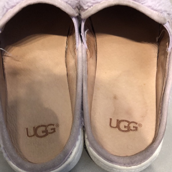 UGGs purple fuzzy slippers - Picture 4 of 7
